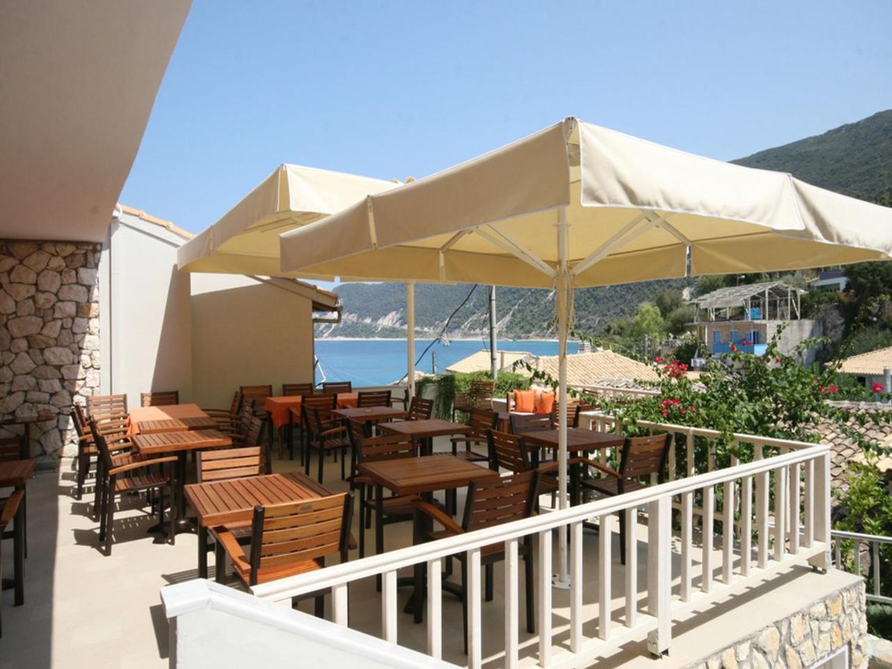 Ionis Hotel Áyios Nikítas Exterior foto