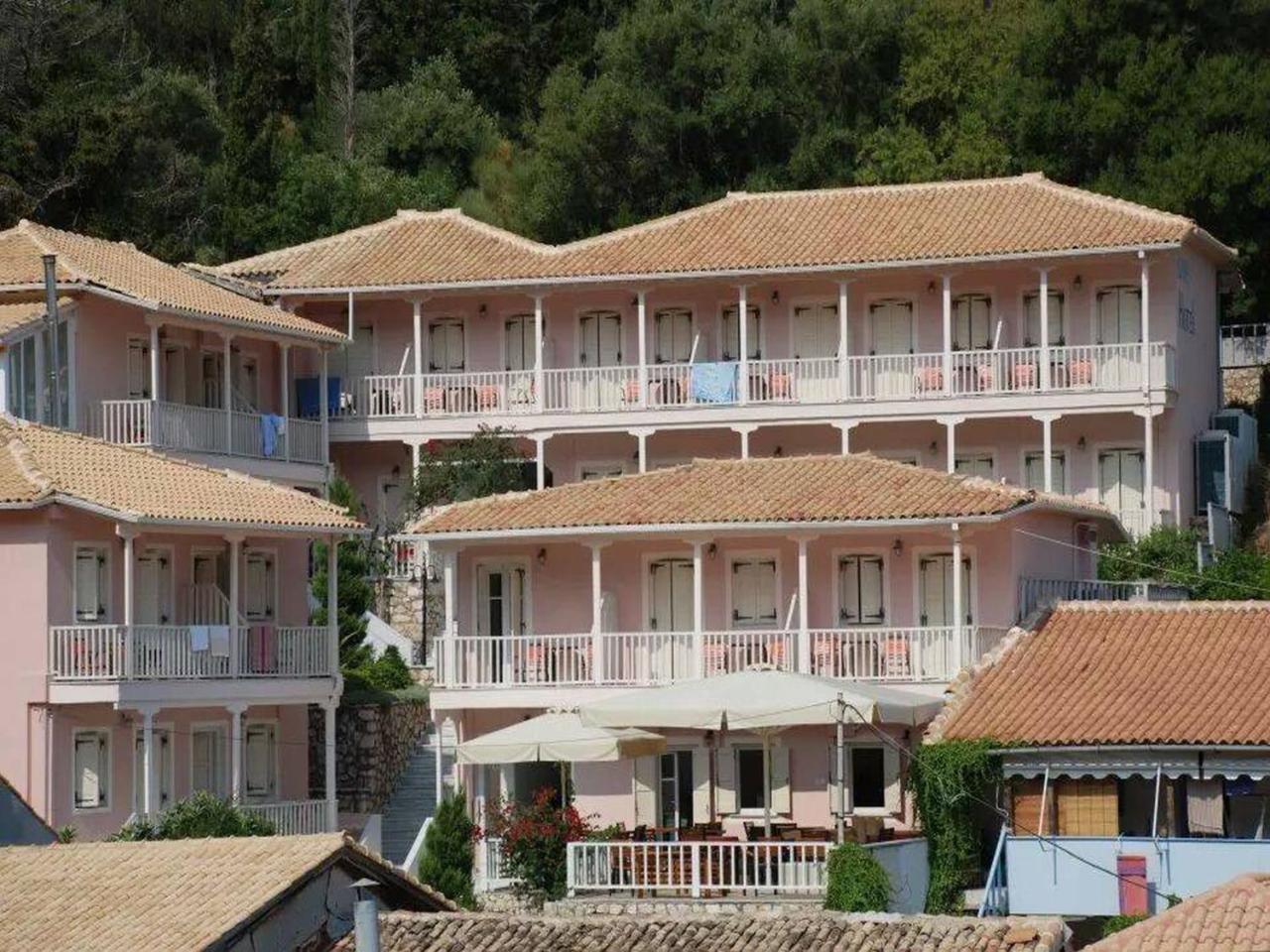 Ionis Hotel Áyios Nikítas Exterior foto