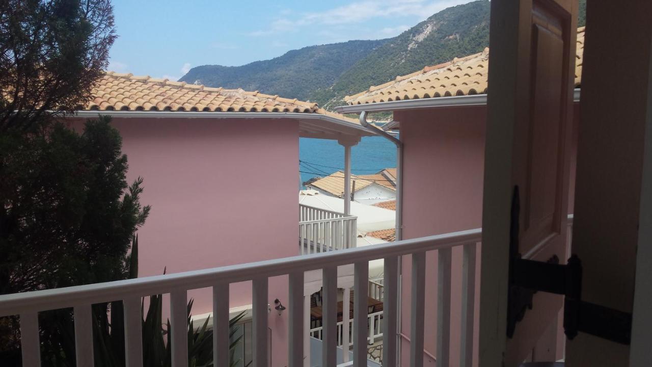 Ionis Hotel Áyios Nikítas Exterior foto