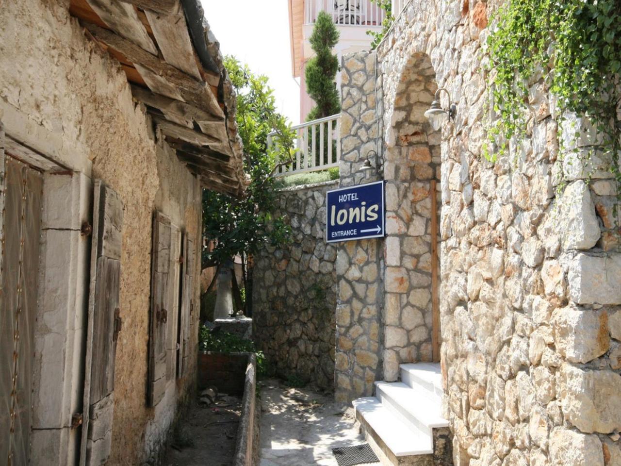 Ionis Hotel Áyios Nikítas Exterior foto