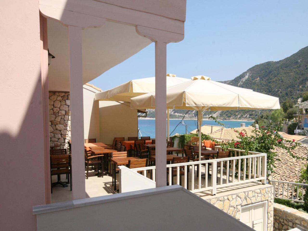 Ionis Hotel Áyios Nikítas Exterior foto